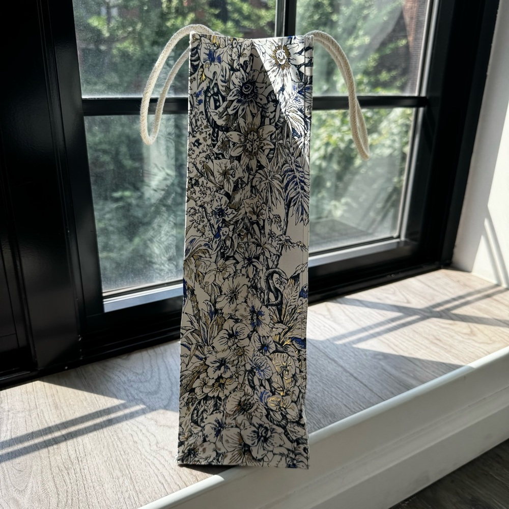 Dior Designer Shopping Bag Limited Edition - Picture 2 of 10